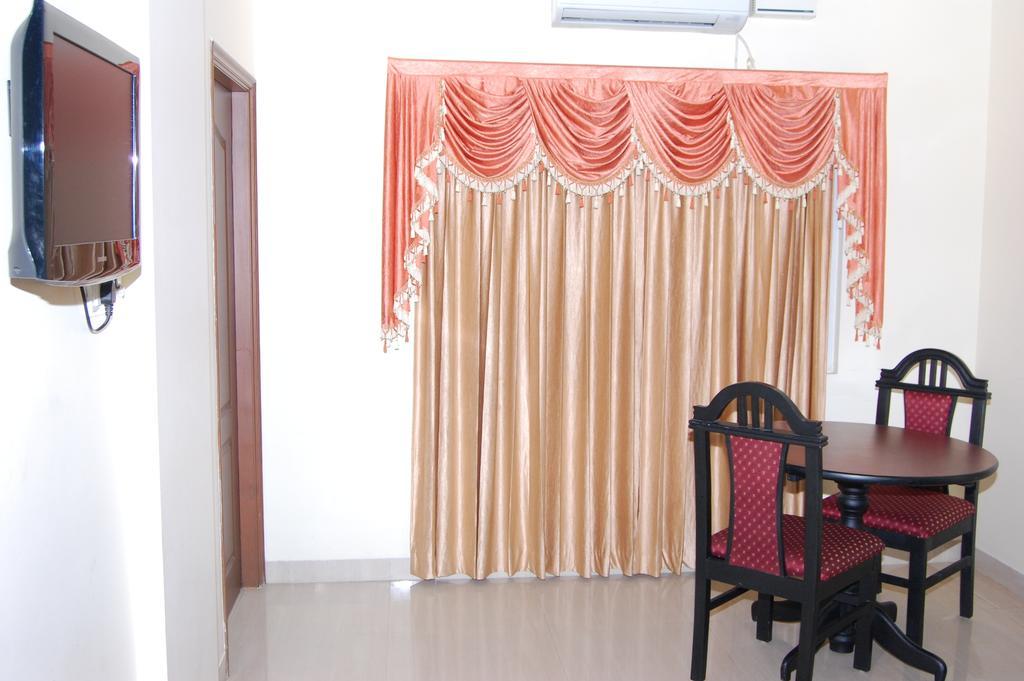 Hotel Sona'S Tiruchirappalli Værelse billede
