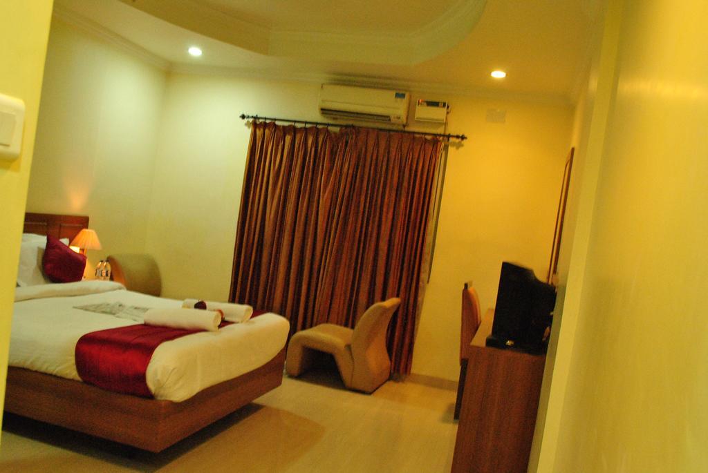 Hotel Sona'S Tiruchirappalli Eksteriør billede